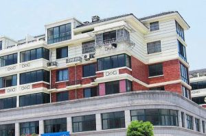 车一楼带车棚精装修采光无遮挡,