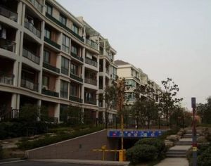 江南春城3室2厅南
