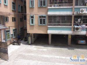 05年小区,低楼层,精装修,拎包入住