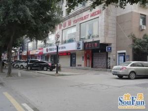 杨桥路近江滨公园端头三房错开朝南