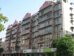 新华社区1室1厅东