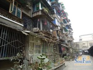马鞍东路15号3室1厅南