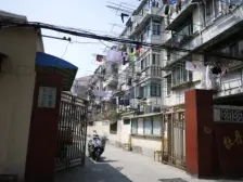 潜力小区 近地铁、医院、菜场 一室户 采光视野好