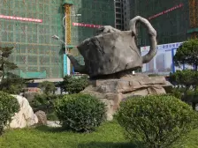 采光好,户型方正,电梯房,毛坯房。