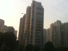 万公堤公园旁 视野宽阔采光好 装修清爽