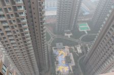 一号线 万达旁 精装三房 环境好 住家方便