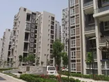 东郡蓝湾大复式 一楼带院 户型方正 业主诚心出售