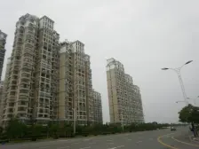 该小区采用古希腊风格来布置小区