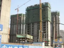 小区环境优美,人车分流,交通便利地理位置优越 。