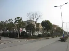 房东诚意出售,有钥匙随时看,金山的富人小区环境优美