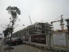 万达旁CBD+精装修+带产权车位+带大花园+前后无遮挡