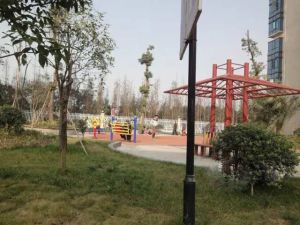 河东三桥头花园小区步梯5楼精装关门出售