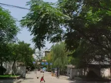 地铁口 三室一厅 南北 精装修 产权清晰