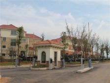 小区环境好,户型格局方正。地处静区,适合居住。