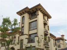 景盛豪庭三房两厅,交通便利,小区环境干净舒适