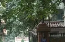 主干道出行方便、中间楼层、无遮挡