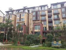 1楼带花园 位置安静,视野开阔,环境优美