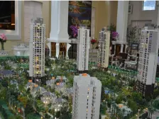 保利外滩一号。高层四房两卫,毛坯 一线江景。265万