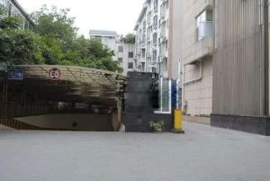 玉泉片区,电梯已安装,户型方正,可拎包入住