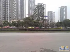 住家安静正两房双卫,朝小区中庭,出行便利