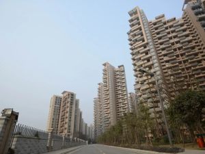 河畔新世界4室2厅西北