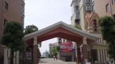 诚心出售 大独栋四居四卫 两个车库 位置好 价格可议