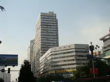 南关静宁路庆阳路十字电梯高层精装修有院子方便停车。