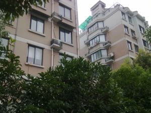 人利华府4室2厅南