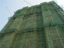 高新区 阳光城翡丽湾 东靠乌龙江,万达广场。社区大