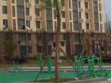 大三房+南北直厅双阳台+brt快速+天街+上大+国妇婴