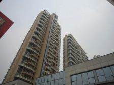 此房位于万达广场楼上,生活便利,出行方便
