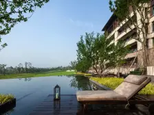 万科悦湾精装四居 东南朝向低楼层 满二住宅
