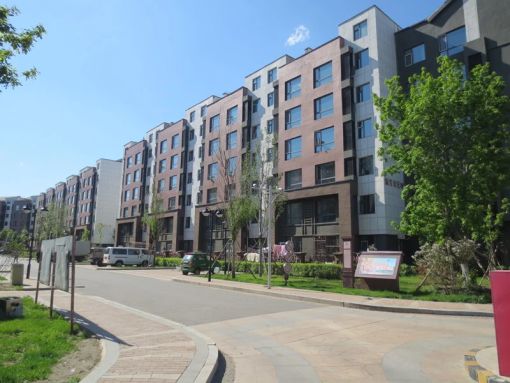 滨才城4室2厅2卫南北朝向1600.00元/月出租