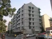 中远小区,中间楼层,带车库,三室一厅,诚心出售