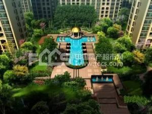 德诚翰景园,中间好楼层,毛坯房,全天采光,有钥匙。