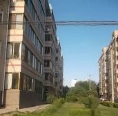 安西路二十二!地铁口三室一厅随时可以看房精装修