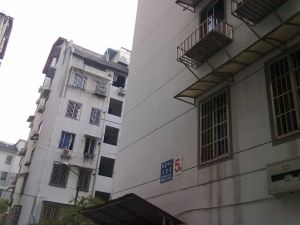 高富中心住宅区3室2厅南
