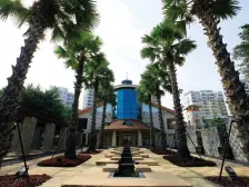 岛内,沿湖庄园墅,5层实用大,有车库,院子,地下室