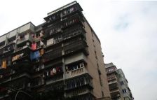 美食街正常楼层两房朝南居家装修