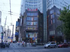 总价和单价低,7号和13号线长寿路地铁口,交通便利