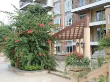 泸州七中旁,中间楼层大三房,出入方便