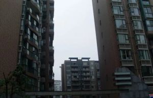 水漪袅铜2室2厅南