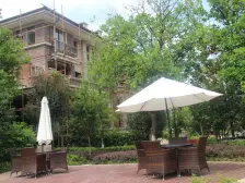 房子户型很好,精装修,看房方便