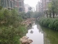 金二环,双地铁,满五唯一。小区隔壁是万达