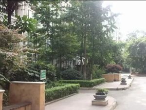 东方新城一期3室1厅东北