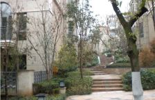 卡地亚花园城蔚蓝轩B区 4室2厅 南