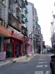 市区地铁口带电梯,带大露台,南北通透洋房,采光好