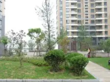 东方港湾精装小三房带地下室诚心出售看房方便随时联系