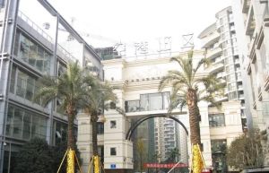 空港16区3室2厅西南