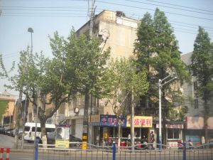 姚港路12号工商银行北边户型方正居住舒适